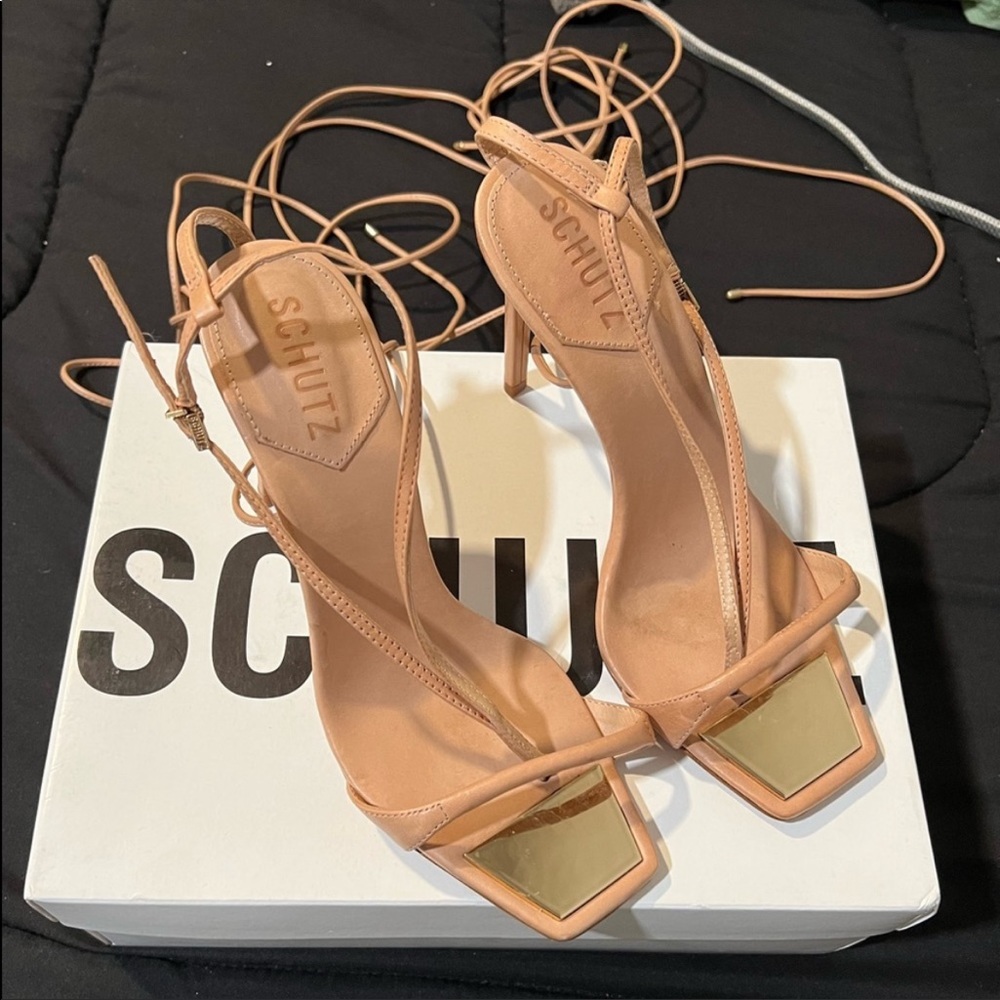 SCHUTZ 🌟🌟🌟 Nude Tie up  heels